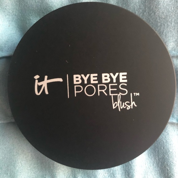 IT COSMETICS BYE BYE PORES BLUSH- SWEET CHEEKS - Picture 5 of 6